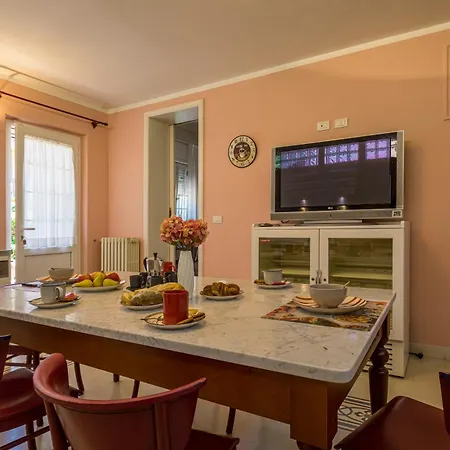 Robin, Elegante E Indipendente Citta Giardino فياريجيو