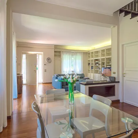 Robin, Elegante E Indipendente Citta Giardino *