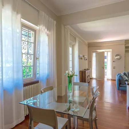 Robin, Elegante E Indipendente Citta Giardino Willa