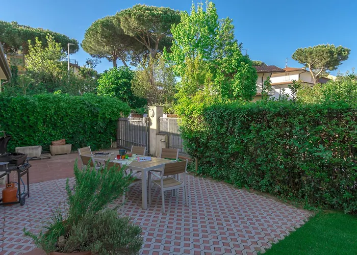 Robin, Elegante E Indipendente Citta Giardino Вілла