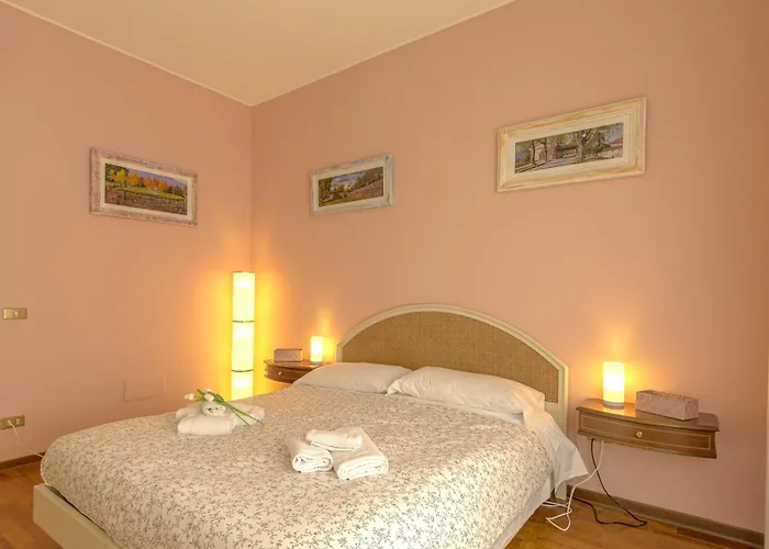 Robin, Elegante E Indipendente Citta Giardino *