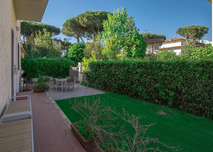 Villa Robin, Elegante E Indipendente Citta Giardino Viareggio