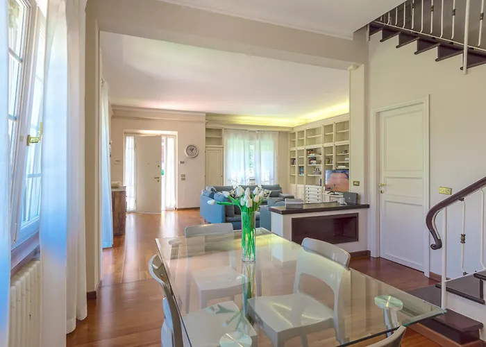 Robin, Elegante E Indipendente Citta Giardino *