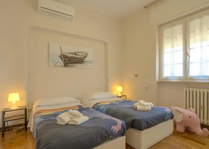 Robin, Elegante E Indipendente Citta Giardino В'яреджо