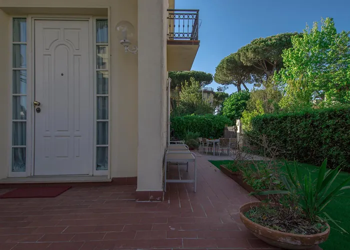 Robin, Elegante E Indipendente Citta Giardino * Виареджо