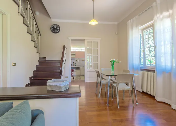 Robin, Elegante E Indipendente Citta Giardino