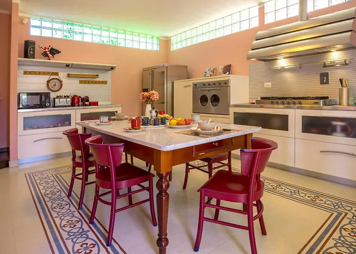 Robin, Elegante E Indipendente Citta Giardino Вілла